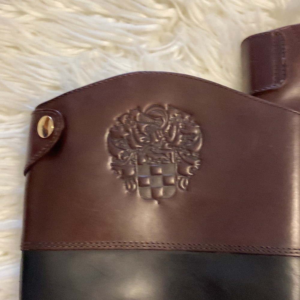 Vince Camuto Karen Equestrian Leather
Boot Brown & Black 6 1/2 M - Picture 9 of 17